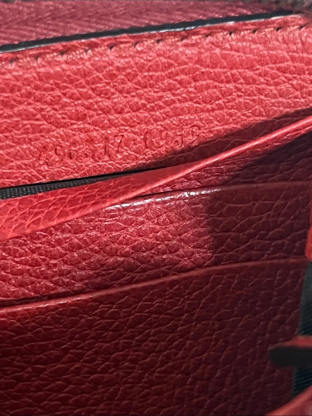 Gucci Red Leather Zip Wallet with Green & Gold Logo - Picture 10 of 10
